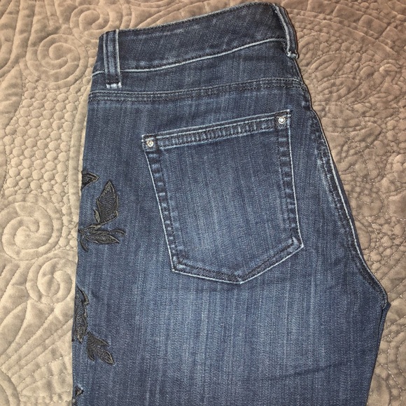 WHBM APPLIQUÉ JEANS - Picture 5 of 11